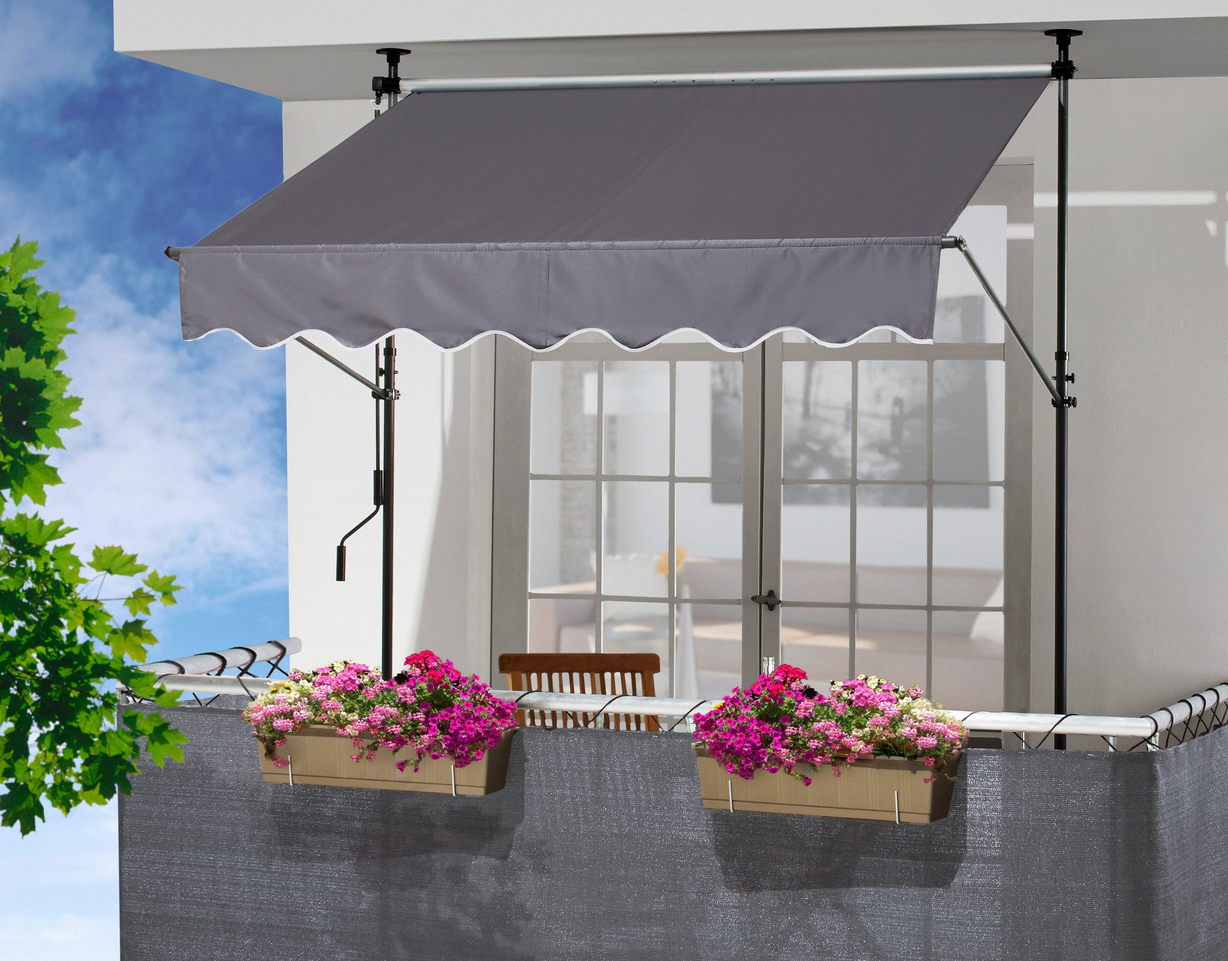 Зонтик окна. Навес маркиза Castorama. Навес-маркиза системы Veranda 2300*3660. Навес на балкон маркиза. Зонт для балкона.